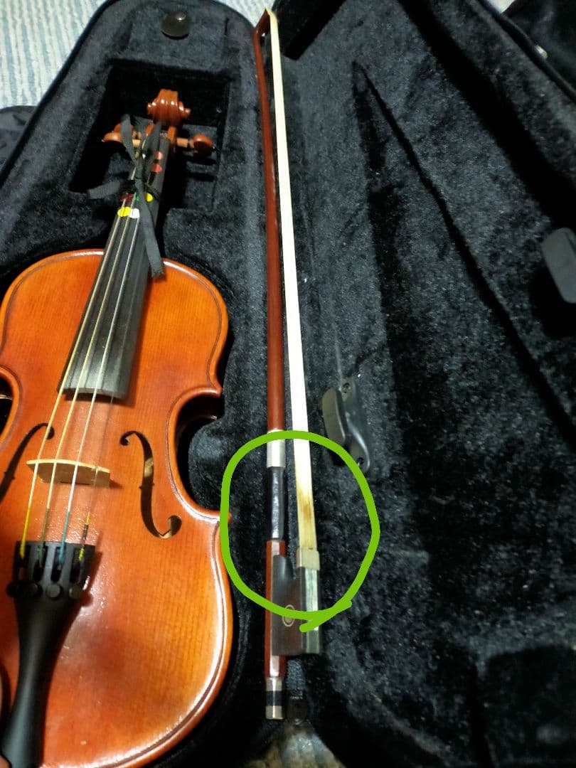 【値下交渉可】バイオリン　初級　8分の1サイズ　 幼児向　ケース　弓　肩当付き