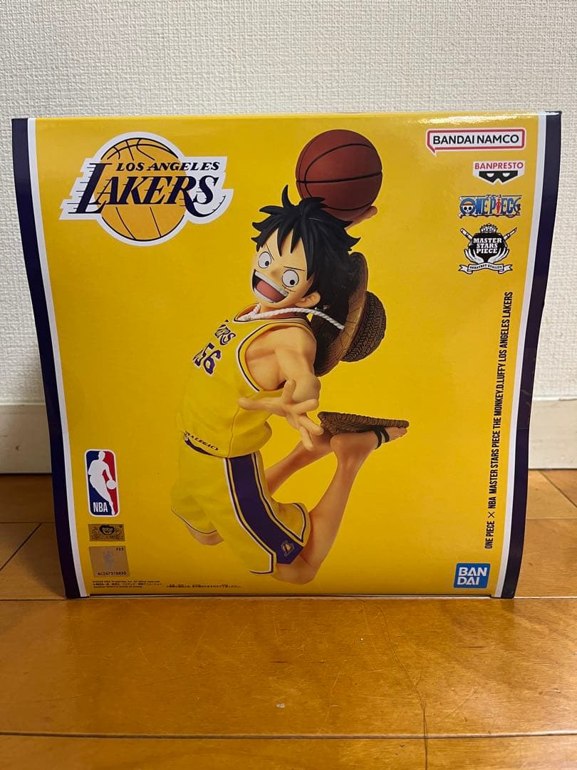 ワンピース　ベースショップ　NBA レイカーズ　ルフィ　フィギュア　ブルズ