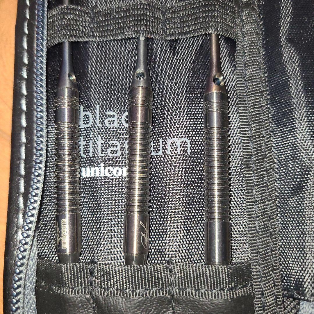 Unicorn Anastasia ダーツ black titanium 未使用