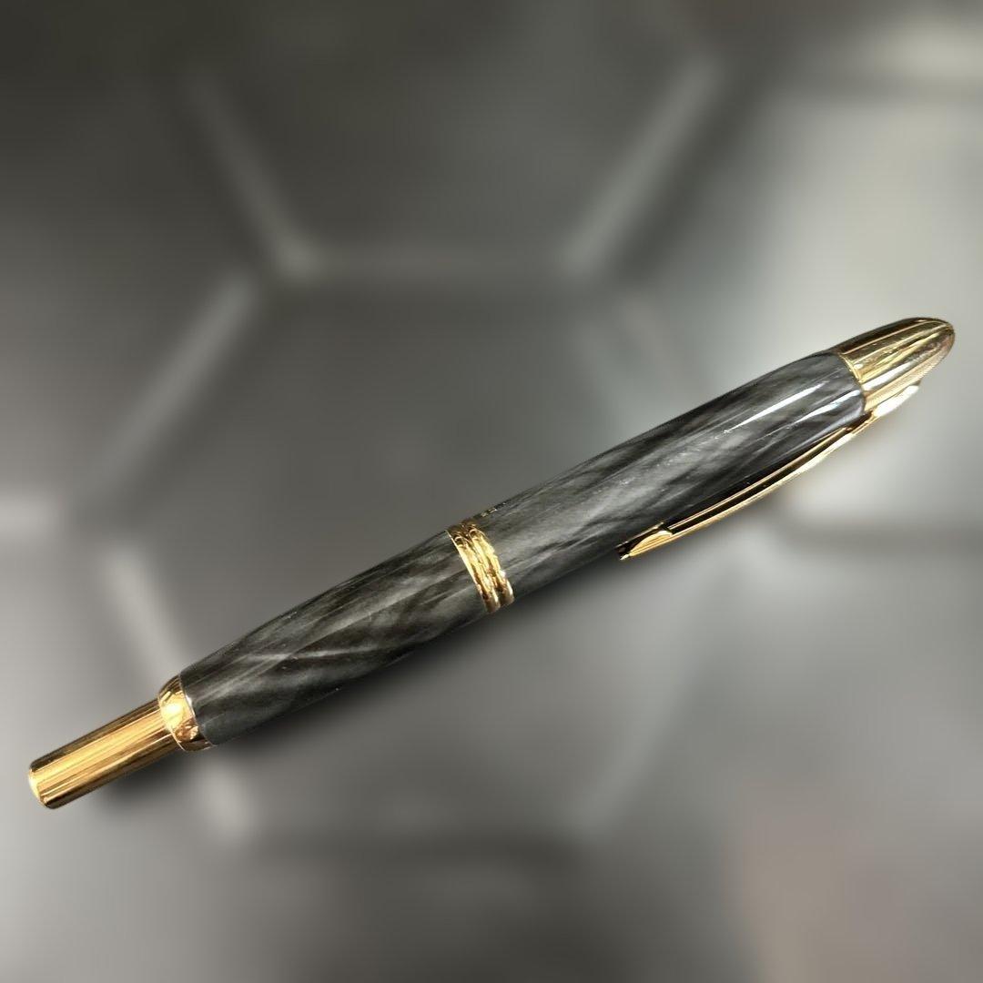 ブラック　マーブル　18k B キャップレス　万年筆　パイロット