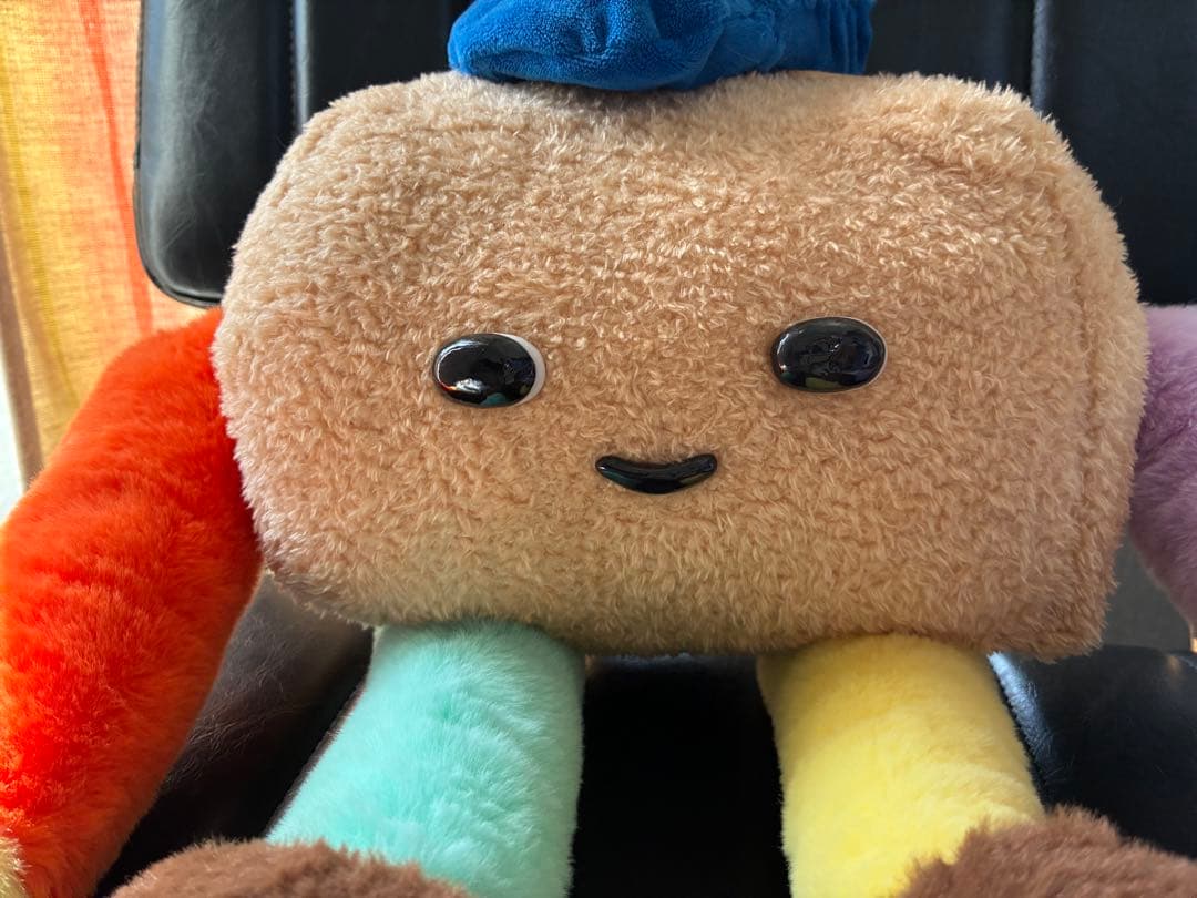 カラフルパン型ぬいぐるみ 約30cm おふとん天国