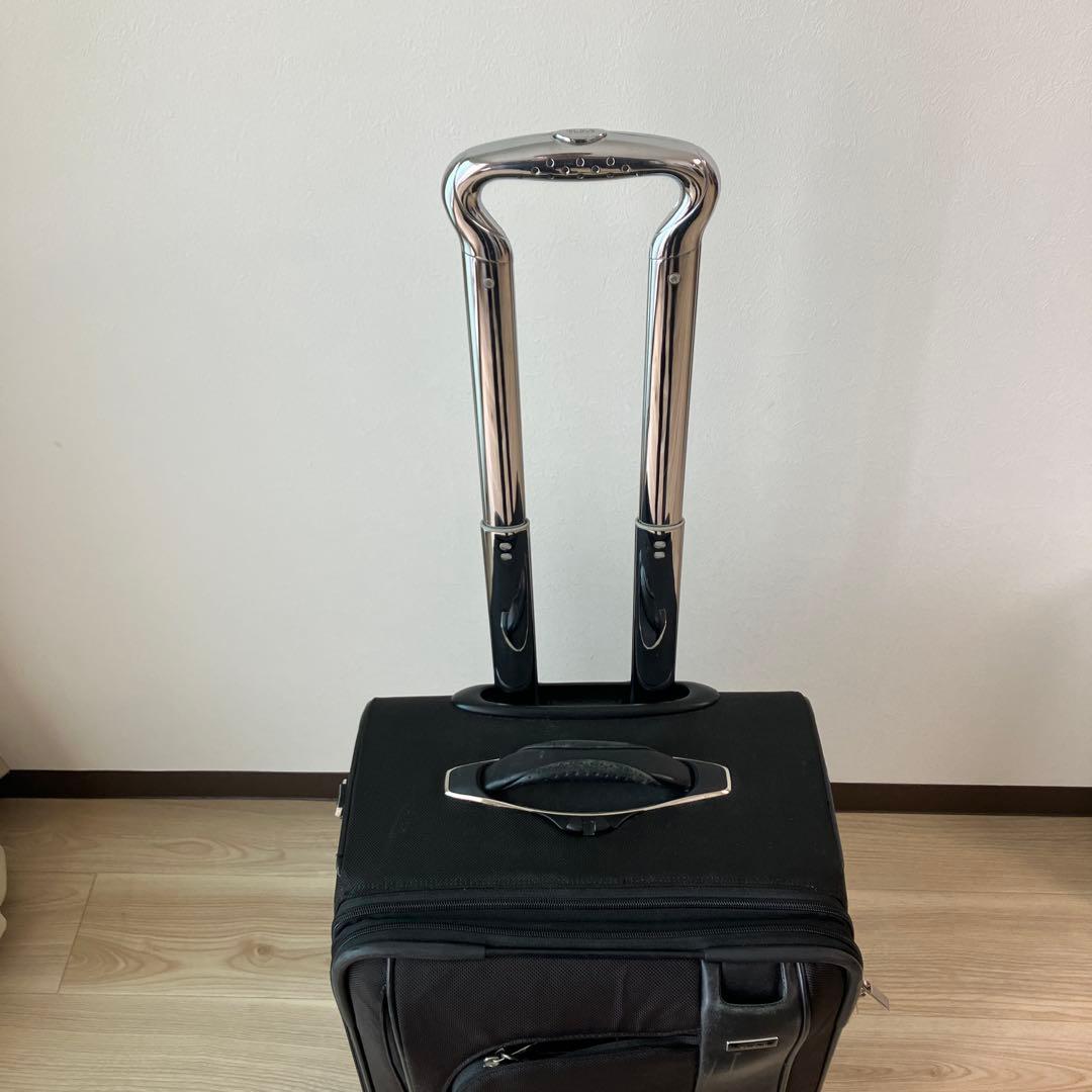 j*n様 TUMI 黒 ソフトキャリーケース　約50〜60L