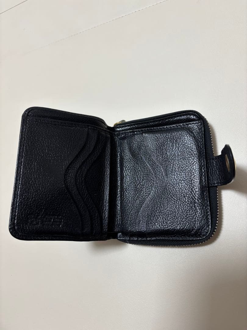 【IL BISONTE】イルビゾンテ ラウンドジップ 折り財布 ブラック 本革