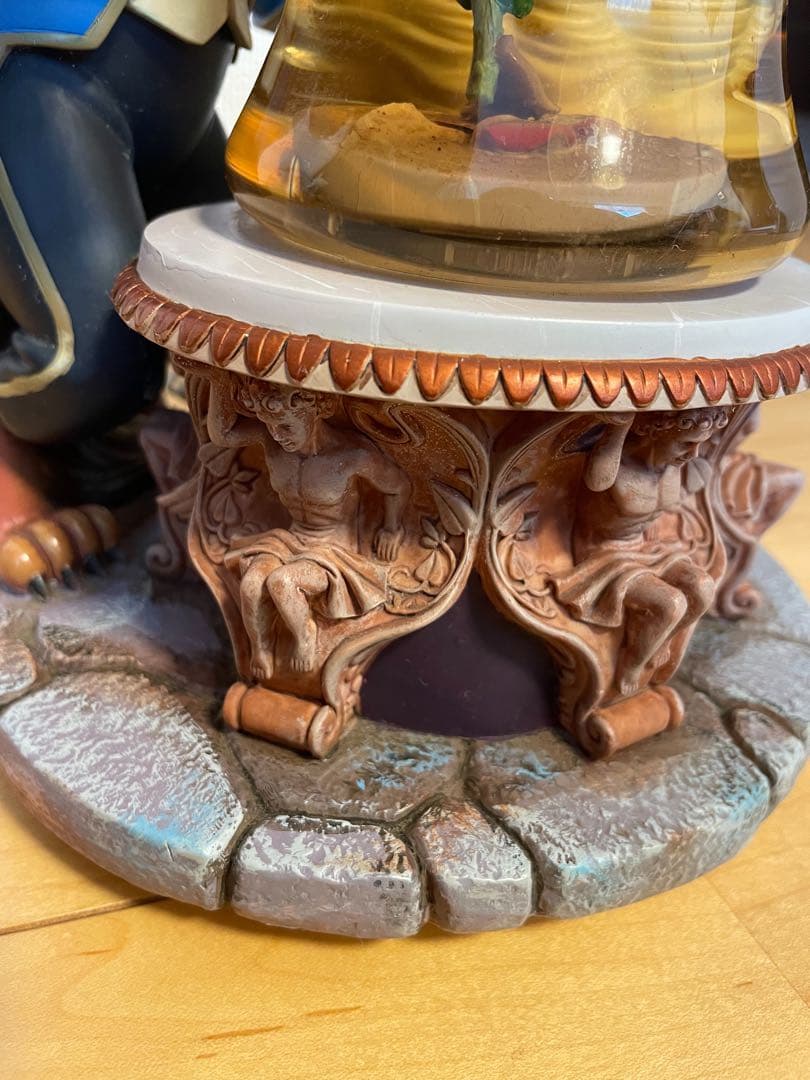 美女と野獣　スノーグローブ　フィギュア