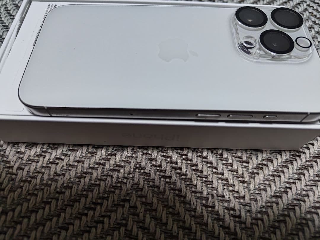 iPhone15 pro 128GB 美品