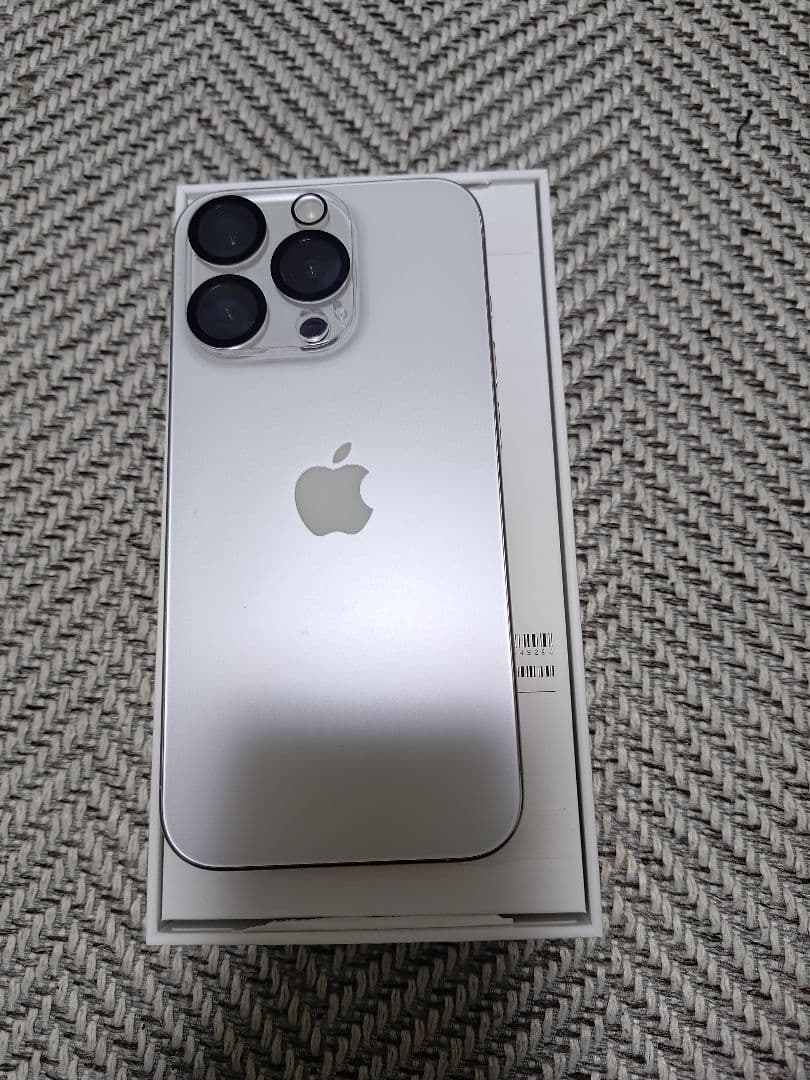 iPhone15 pro 128GB 美品