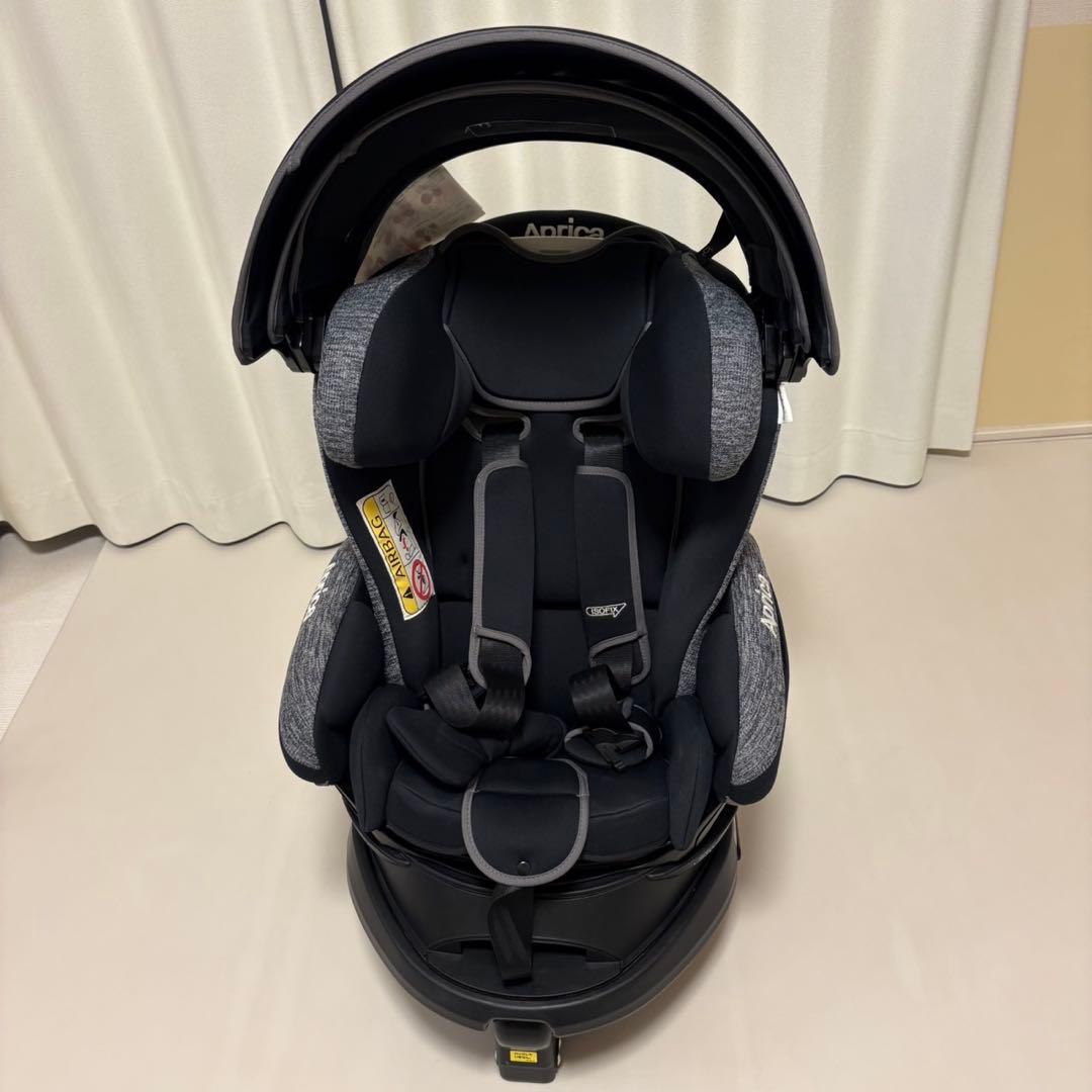 Aprica フラディア　グロウ　ISOFIX ブラック　チャイルドシート
