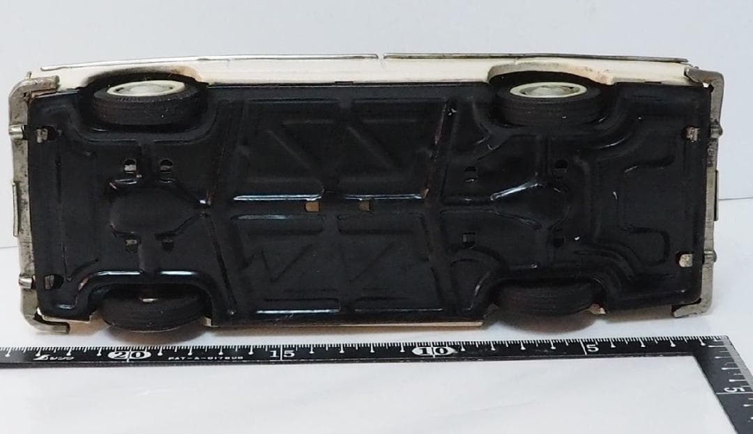 うおち　　当時物【イスズベレル緑/白】ブリキ製フリクションミニカー【箱無】