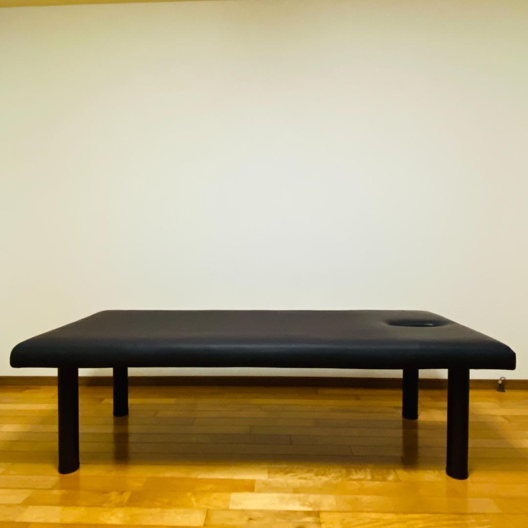 セブンビューティー マッサージベッド 有孔 マット付 施術用 エステ サロン ②