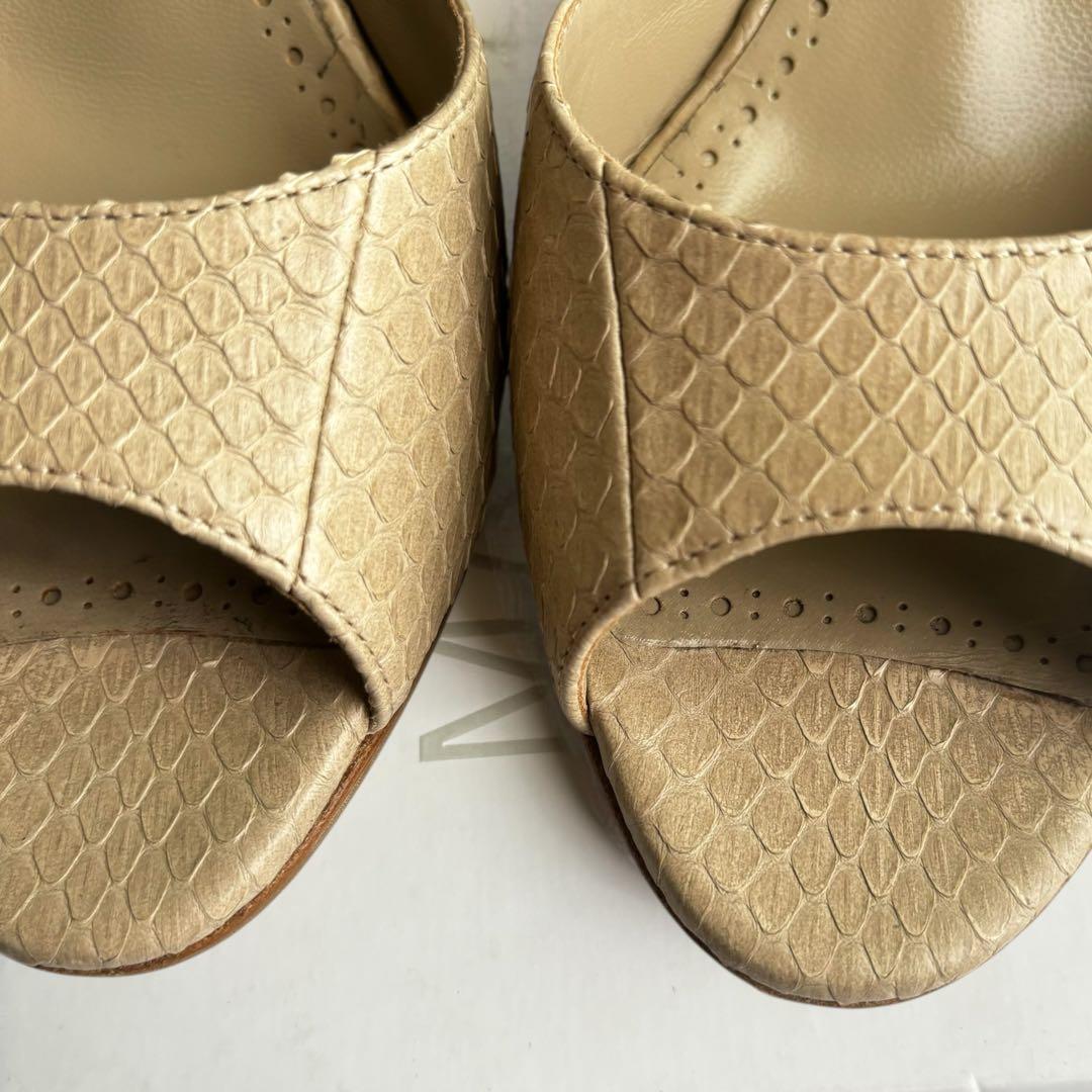 【美品•レア】MANOLO BLAHNIK マノロブラニクミュール サンダル
