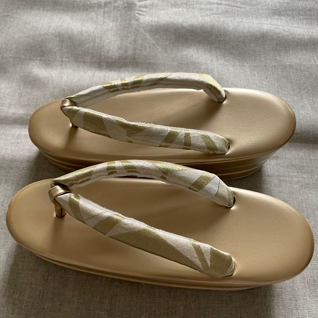 和装用バッグ　厚底草履のセット　ゴールド　成人式　振袖