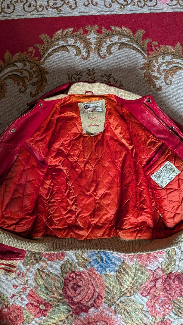 G*T様 AVIREX赤 レザージャケット 刺繍ロゴ付き