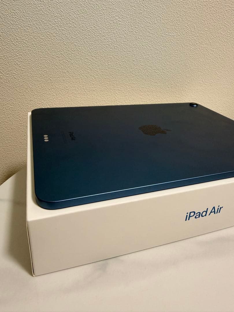 iPad Air 第5世代　Wi-Fiモデル　64GB ブルー