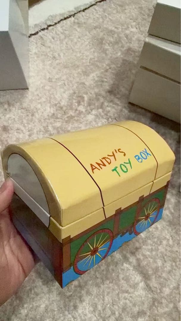 上海ディズニーランド正規品　トイストーリー　ピンバッジ限数300