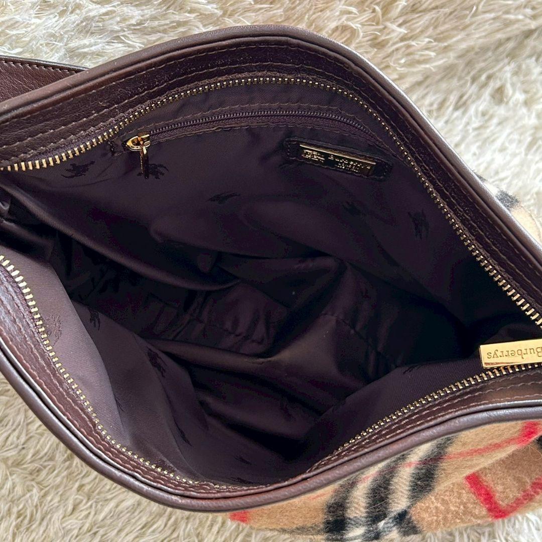 バーバリー　ショルダーバッグ　ノバチェック　ウール　肩掛け　斜め掛け　茶