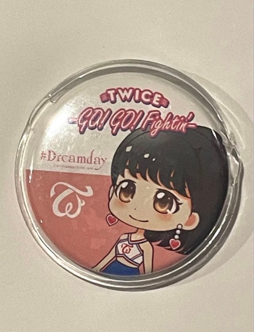 TWICE GO! GO! Fightin' 缶バッジ モモ