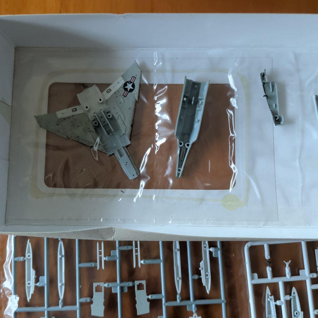 TOMYTEC F-4Jトムキャット 1/144