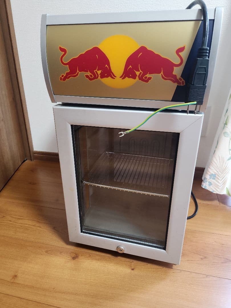 レッドブル冷蔵庫