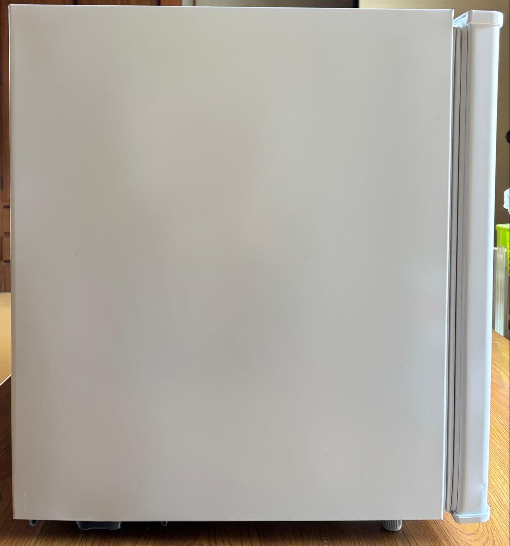 美品⟡.* Comfee ノンフロン冷蔵庫 RCD45WH/E 45L【中古品】