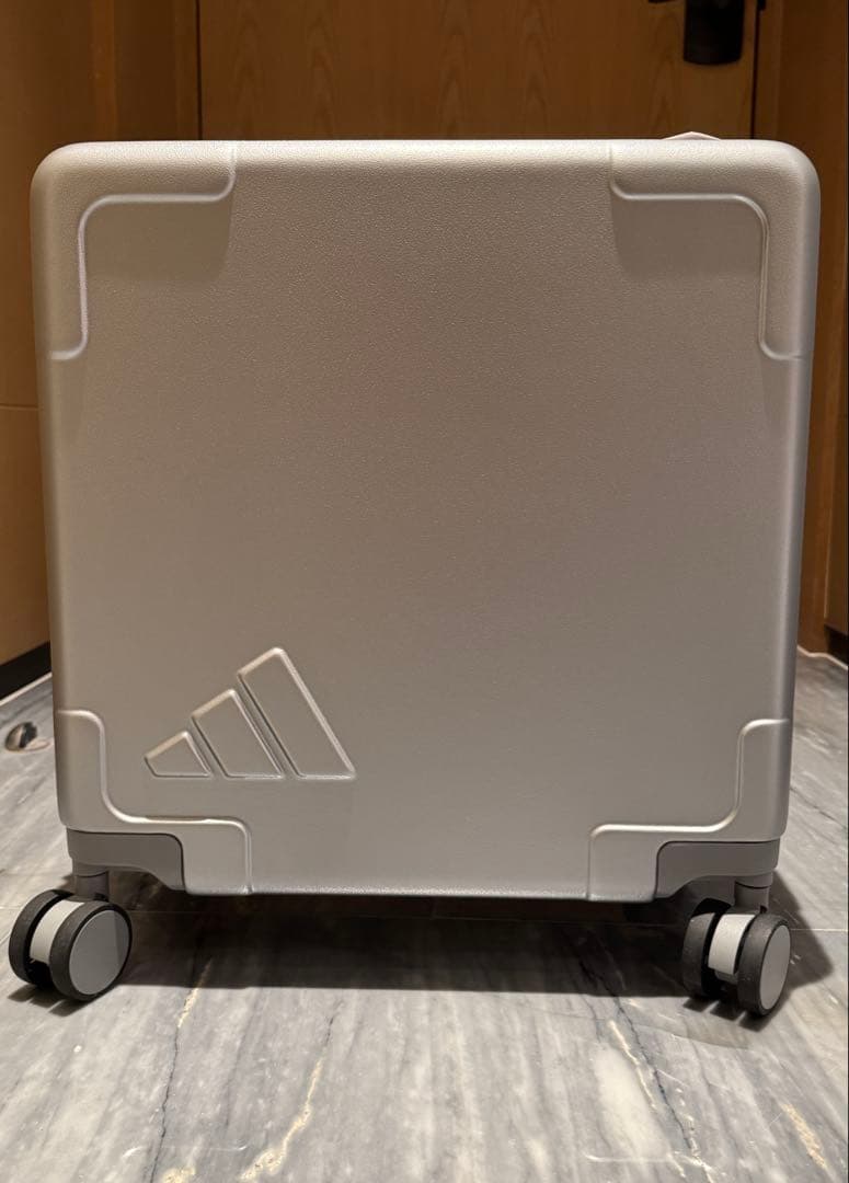 【非売品】機内持ち込み可 adidas キャリーケース スーツケース シルバー