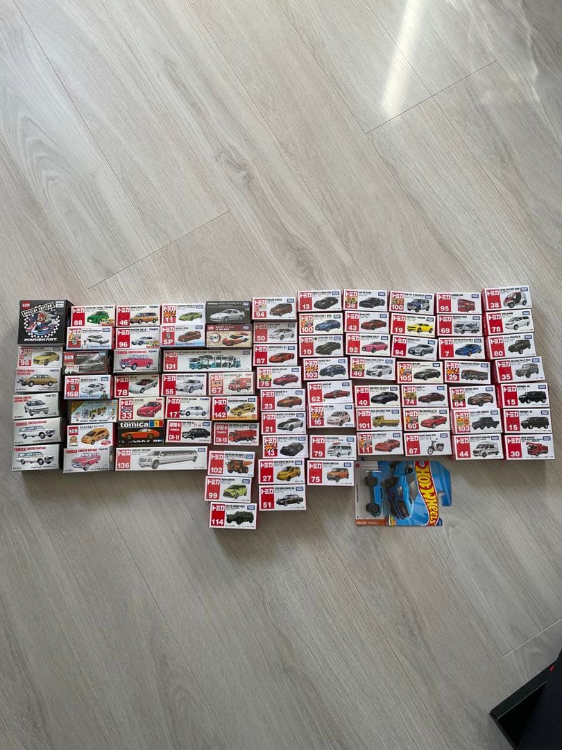 トミカ　トミカリミテッド