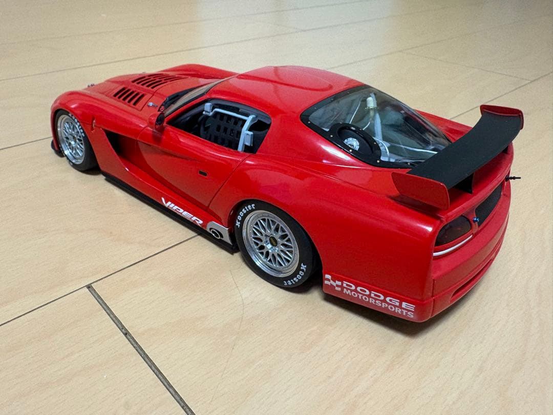 美品　1/18 オートアート ダッジ バイパー コンペティションプレーンボディ