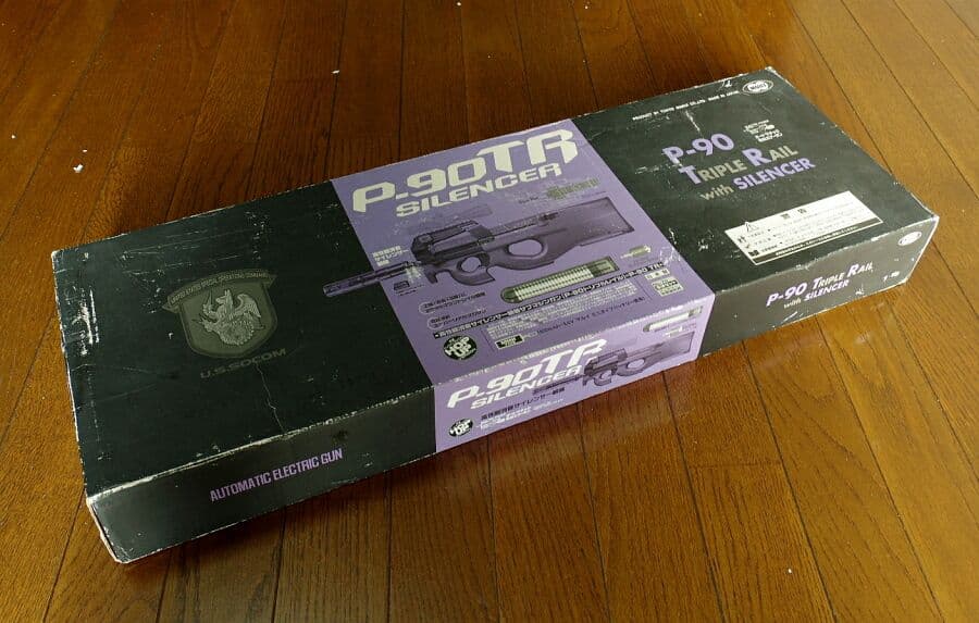 東京マルイ P-90 TR 300連射マガジン&ドットサイト付き