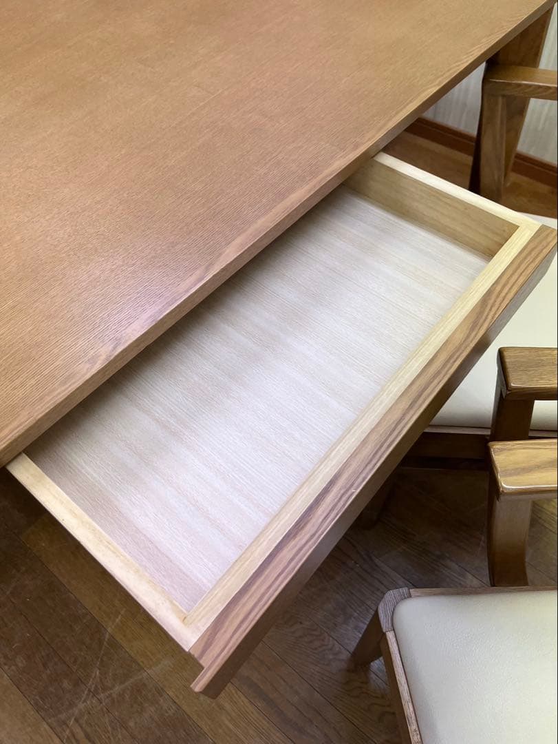 4人掛け ニトリ ダイニングテーブルセット ロレイン 肘置き付きチェア4脚