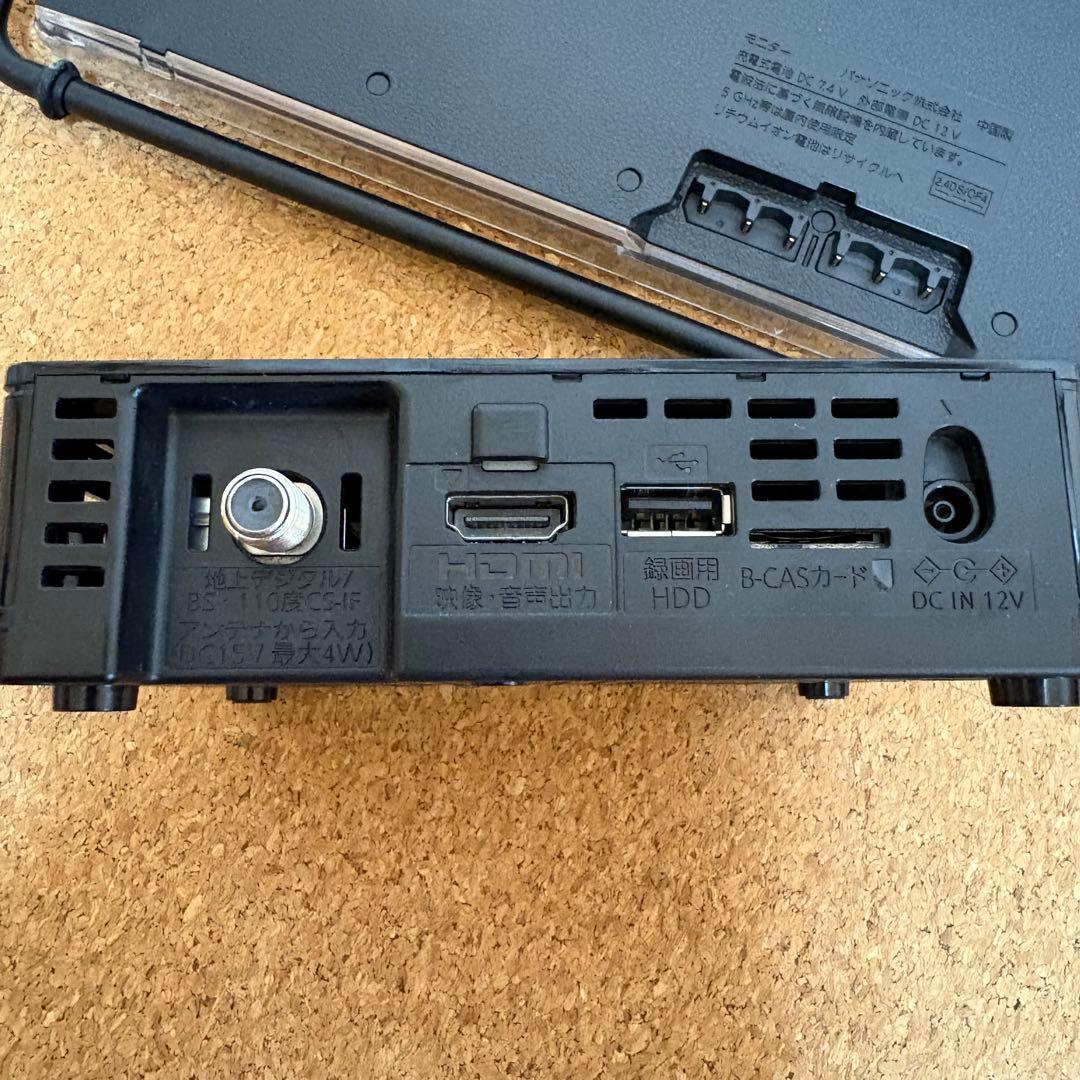 【美品】Panasonic 15V型 防水ポータブルテレビ UN-15CN10D