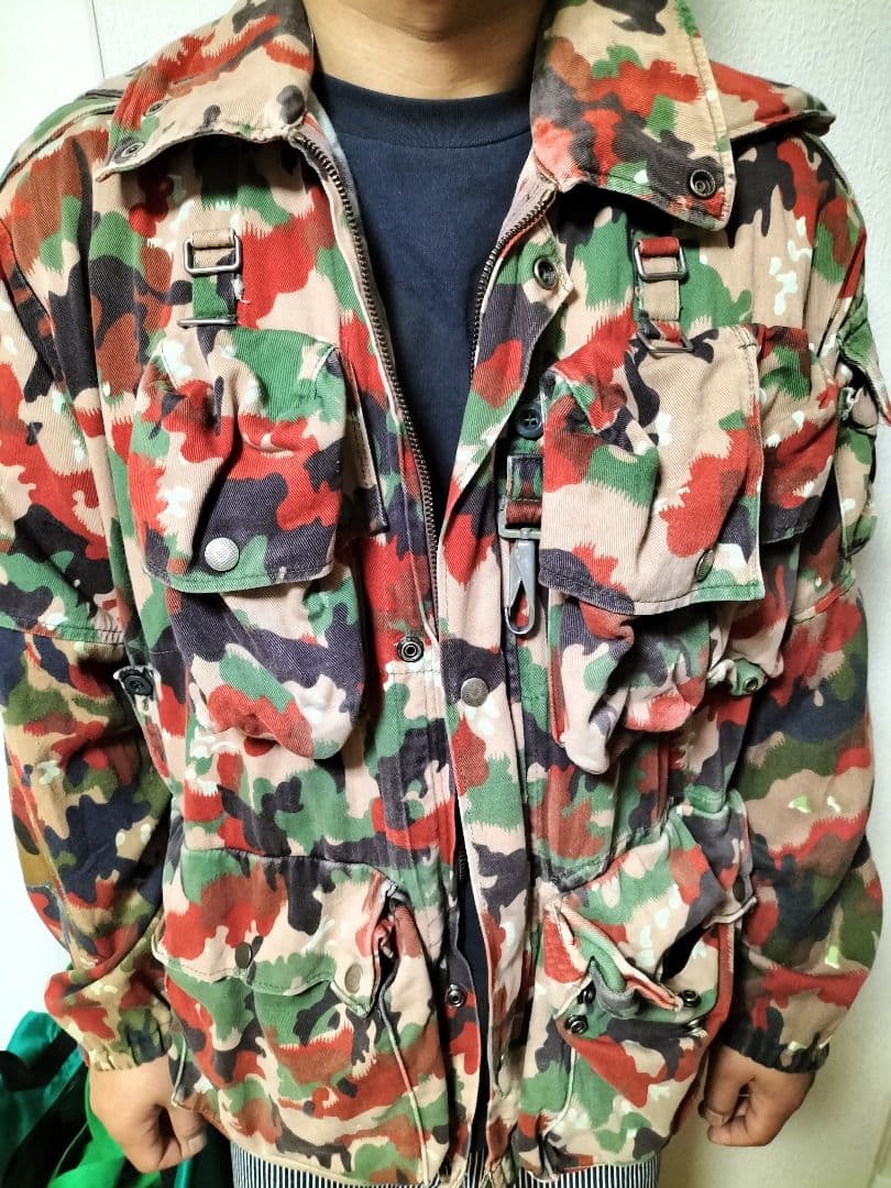 迷彩ジャケット フード付き