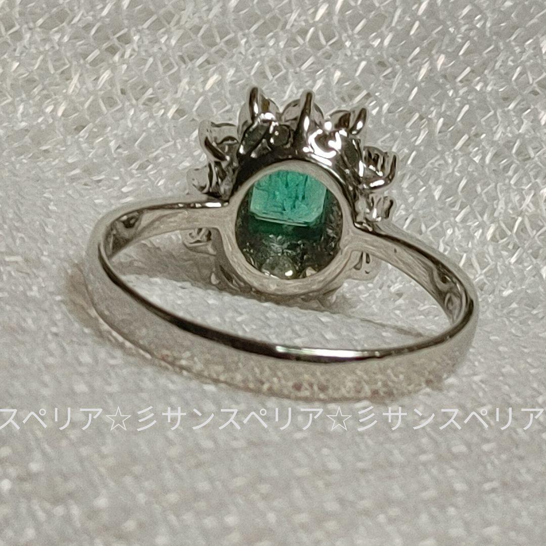 Pt900 エメラルド0.43ctとダイヤモンド0.39ctのフラワーリング