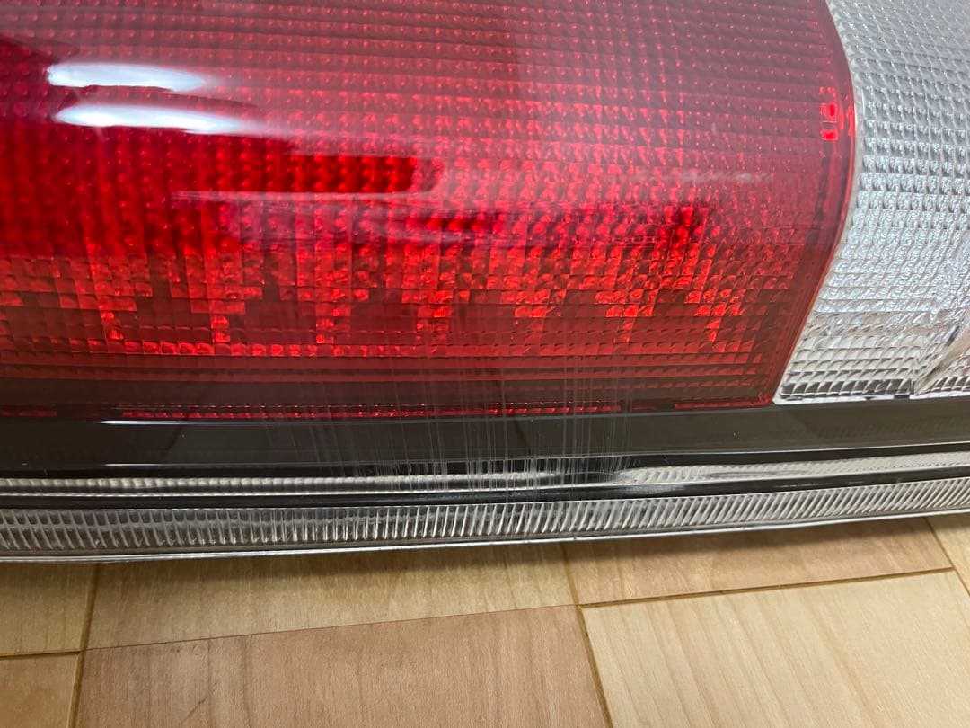 フレックス　アールクラシックテールランプ　右側