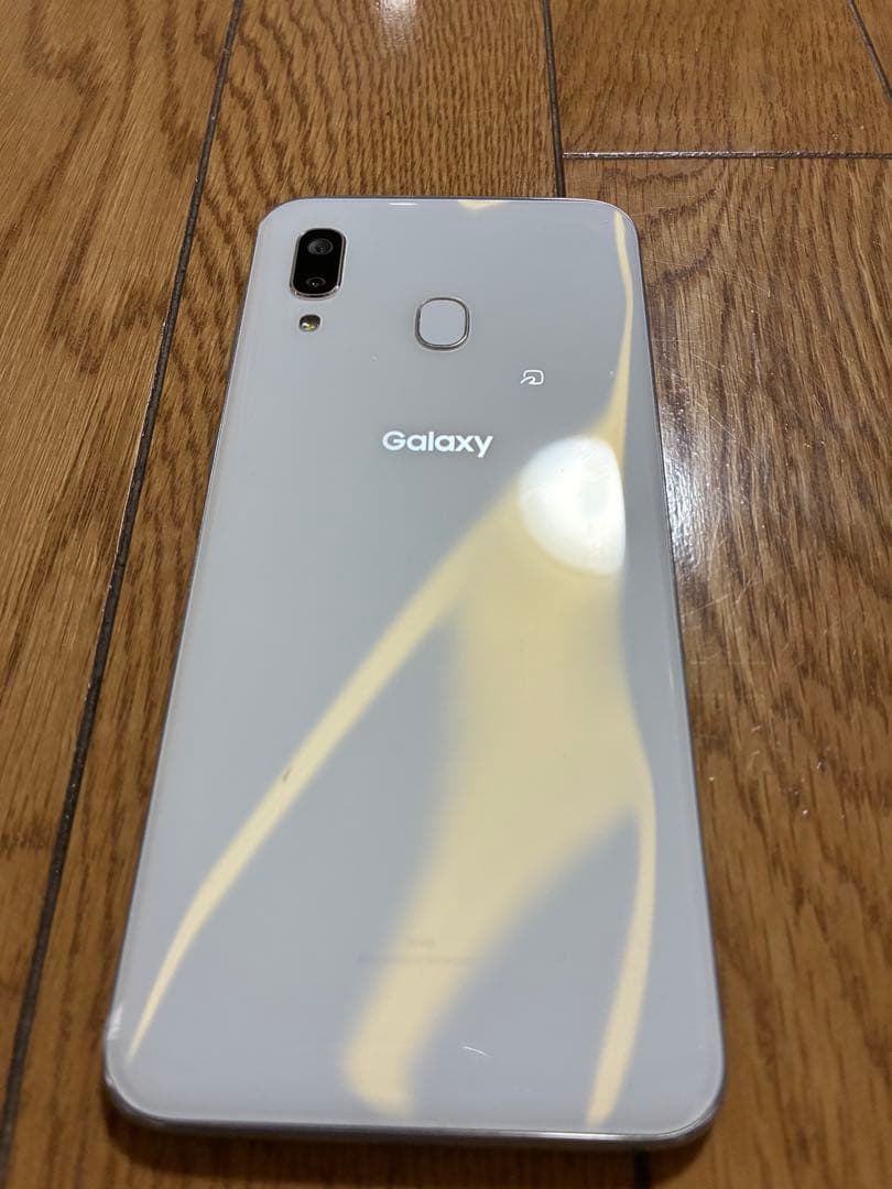 Galaxy A30 本体 ホワイト