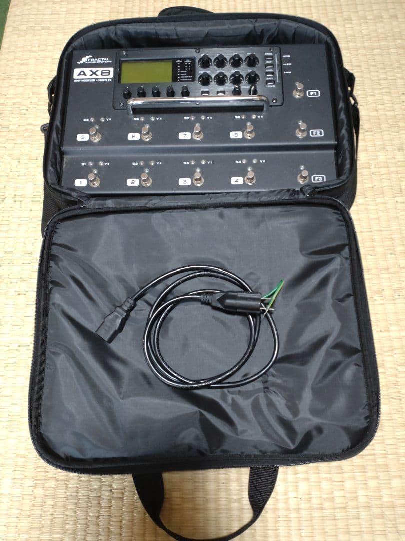 Fractal Audio Systems AX8 ケース付き