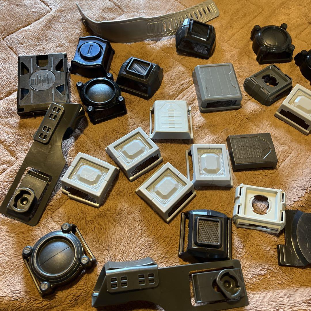 バラ売り　画面ライダーベルト　ベルト止め