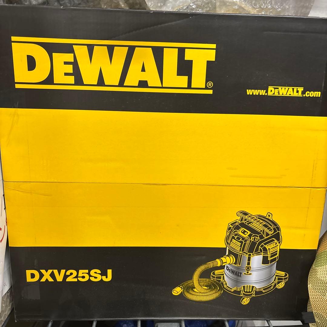 DEWALT デウォルト湿乾両用クリーナー　掃除機　25L