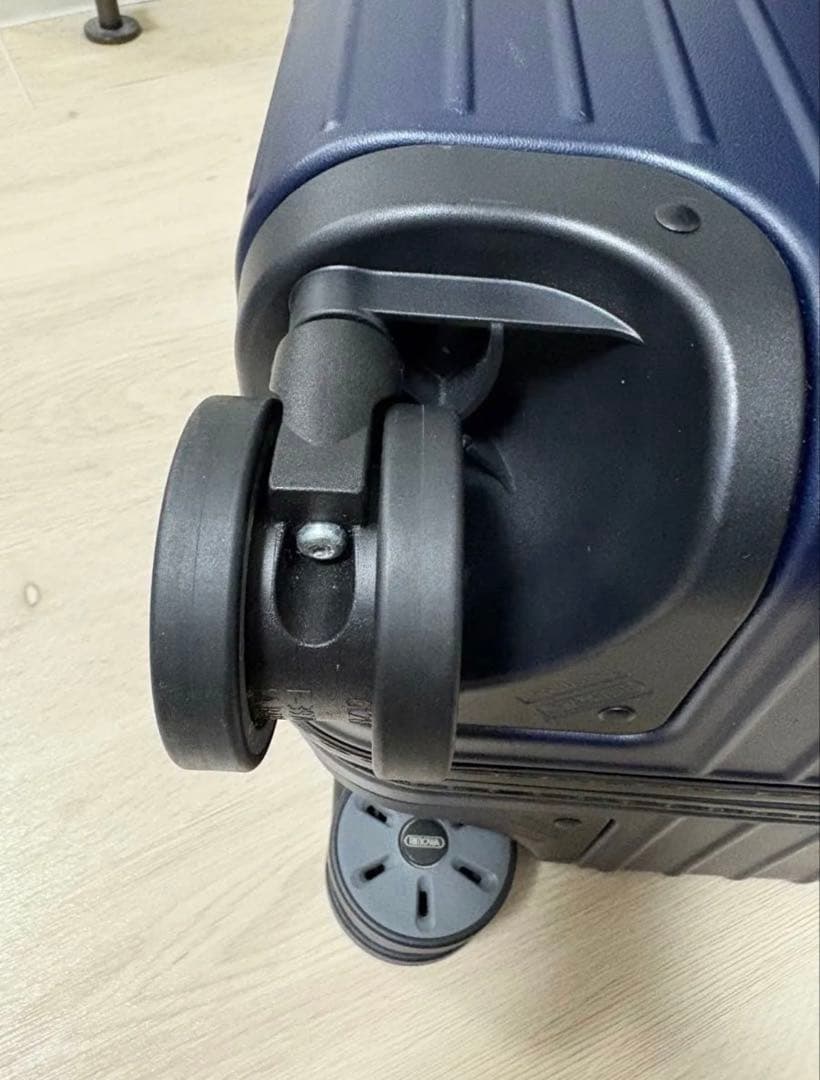 リモワ、サルサ大型キャリーケース 4輪電子タグ付