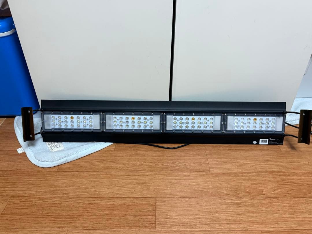 マーフィード　ネモライト2 90cm水槽・海水用