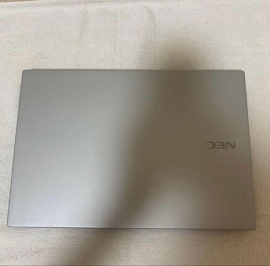 すぐ使えます！　i5の6世代、4GBメモリ、320GB SSD ノートパソコン