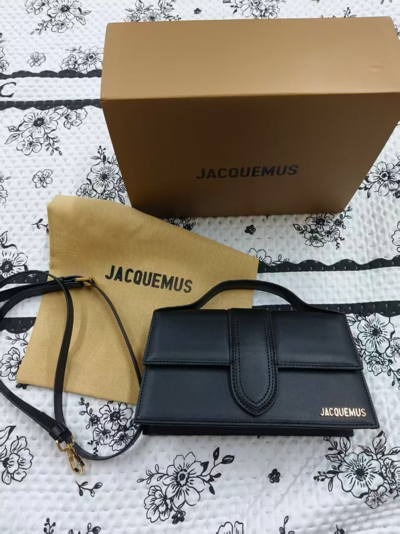 JACQUEMUS.ショルダーバック
