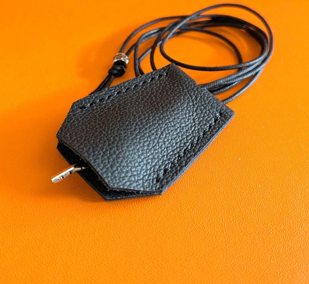 最終お値下げ！エルメス シルバー パドロック カデナ 姫路レザークロシェット付き