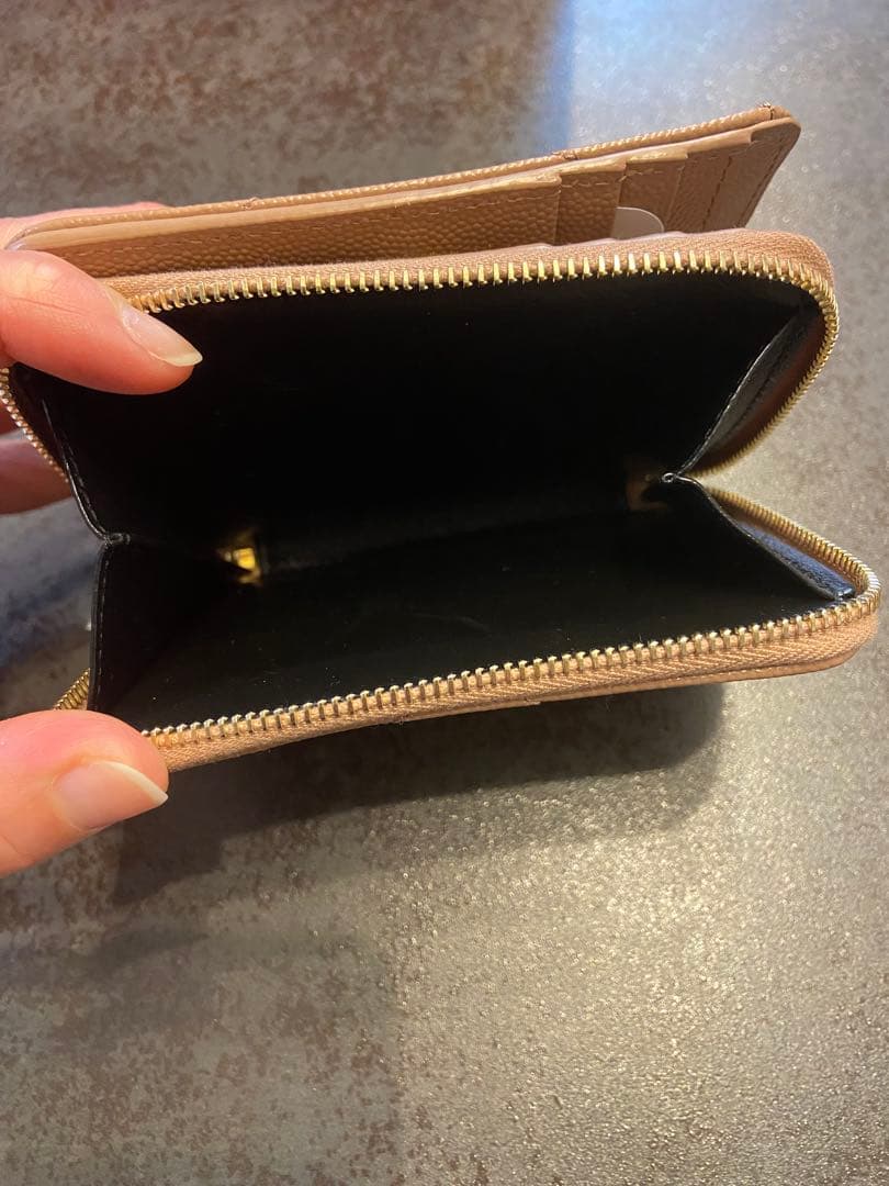 新品　サンローラン　2つ折り財布