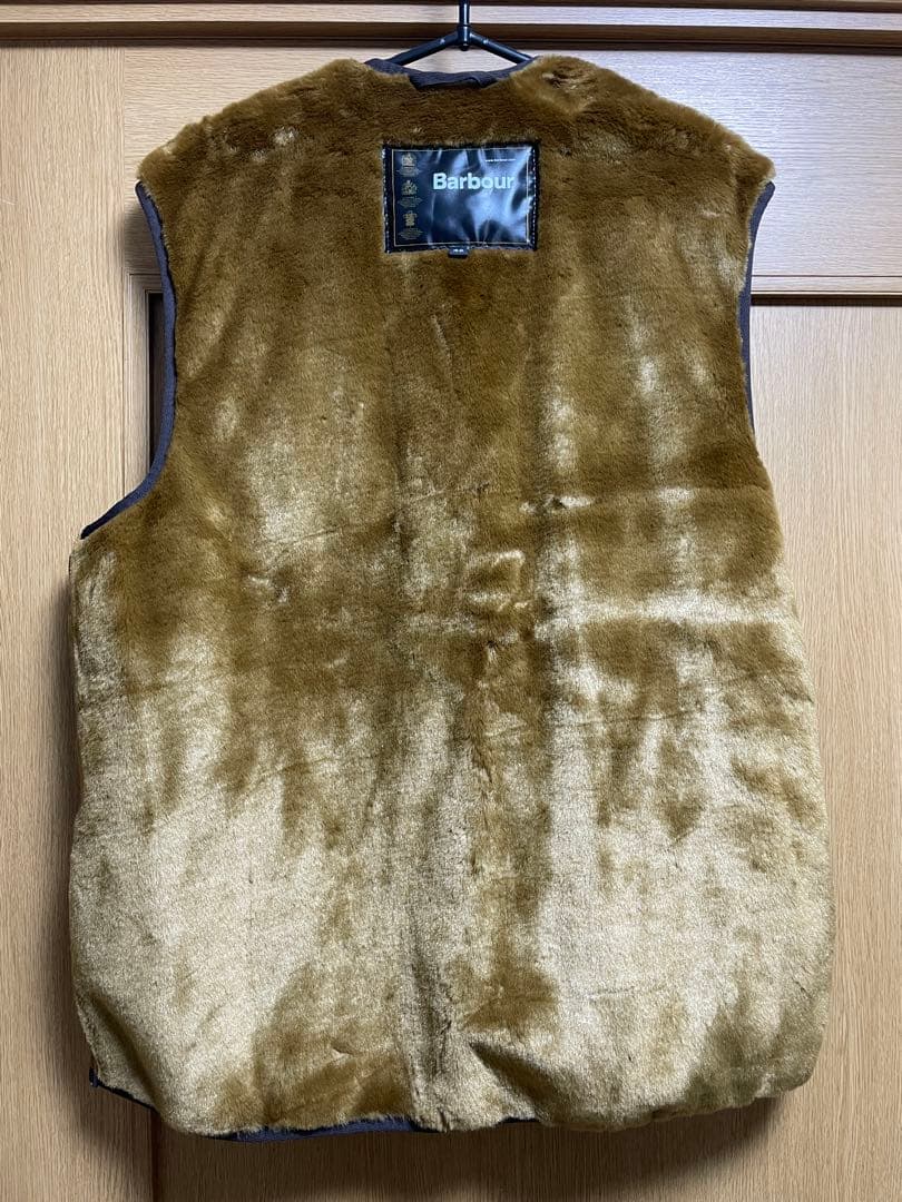 Barbour フロントジップ ファー ライナー ベスト 40