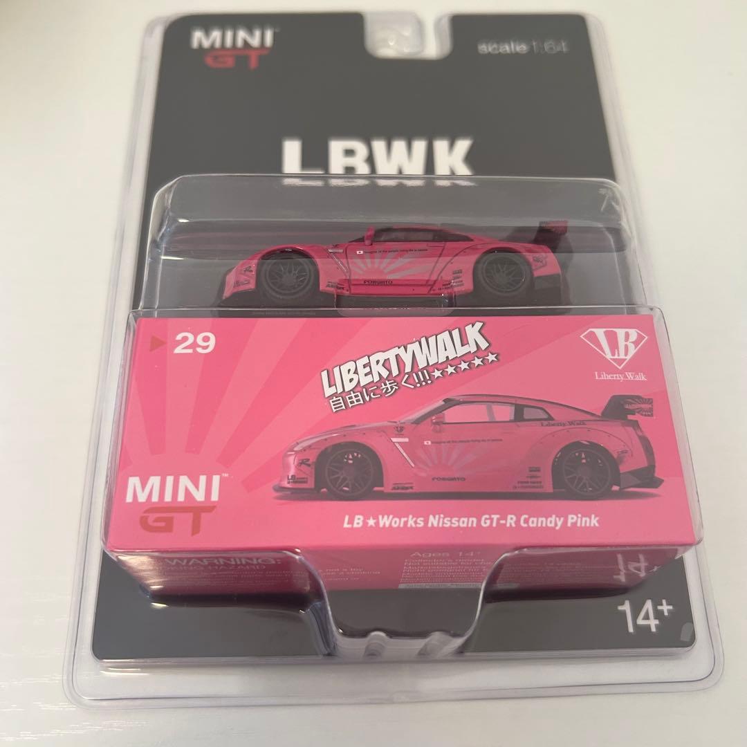 MINIGT LB★WorksNissan GT-R CondyPink1:64