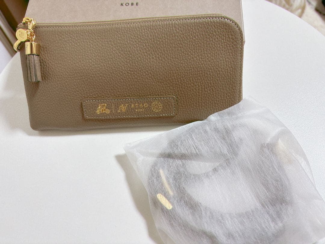 【新品 未使用】ATAO Batty(バティ)／バッグにもなる長財布