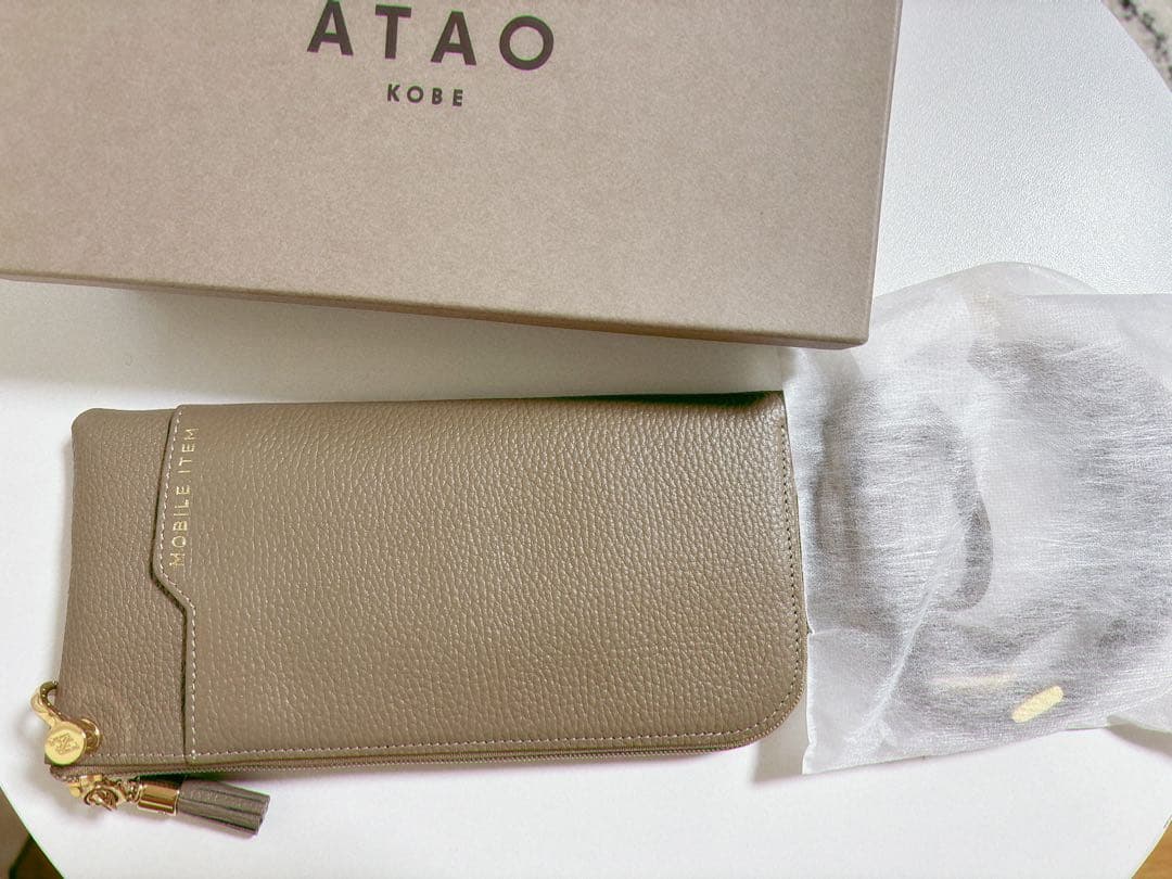 【新品 未使用】ATAO Batty(バティ)／バッグにもなる長財布