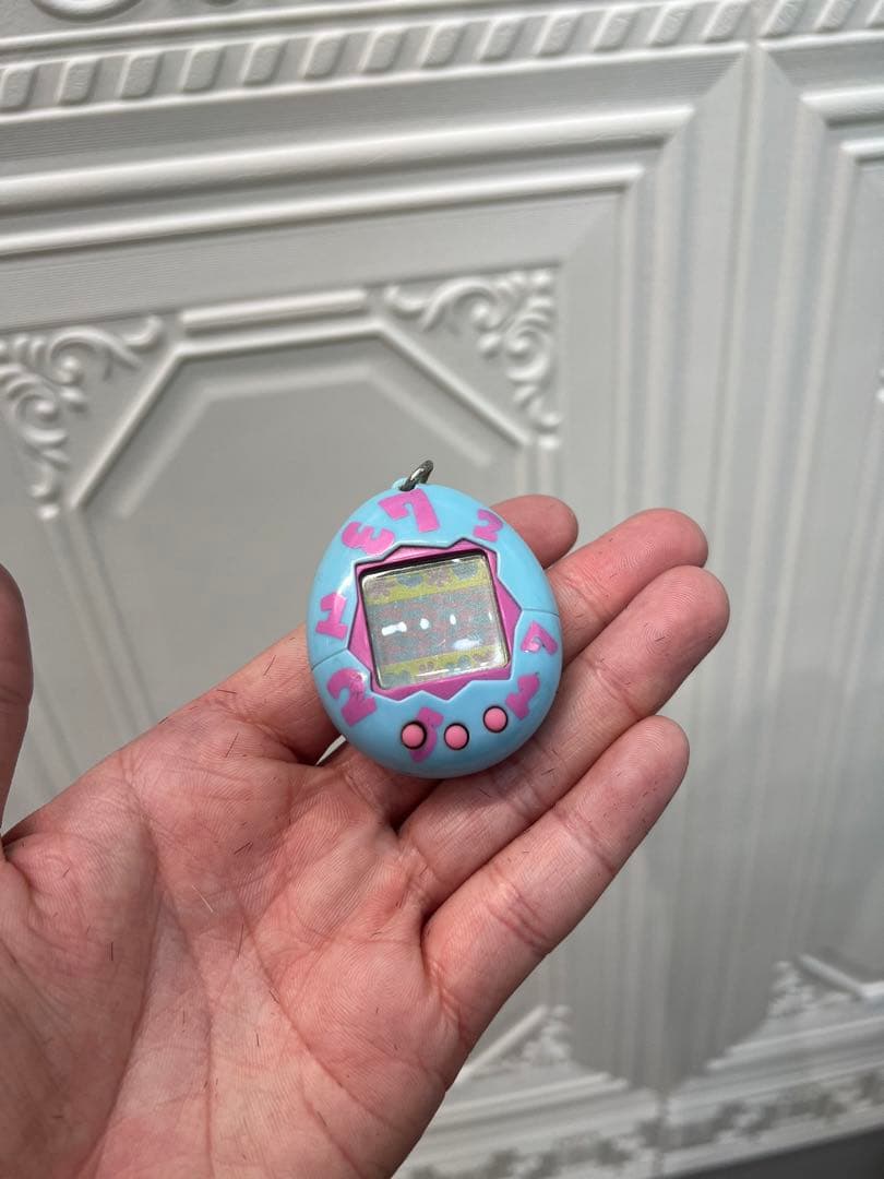 Tamagotchi タマゴッチ 青色ハートデザイン