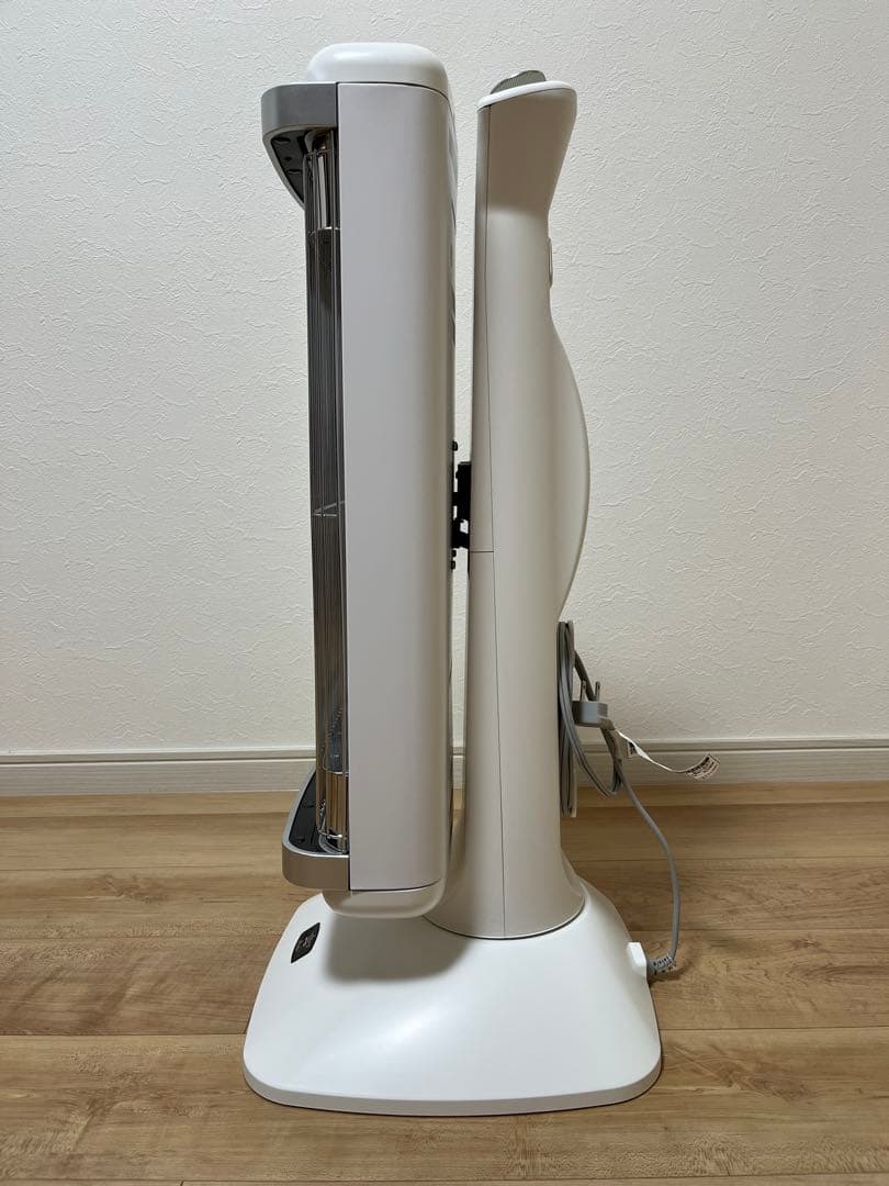 アラジン（Aladdin）遠赤グラファイトヒーター ホワイト ストーブ