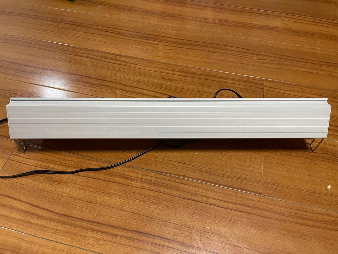 アクアリウム引退品（フィルター、CO2ジェネレーター、殺菌灯、ライト他）