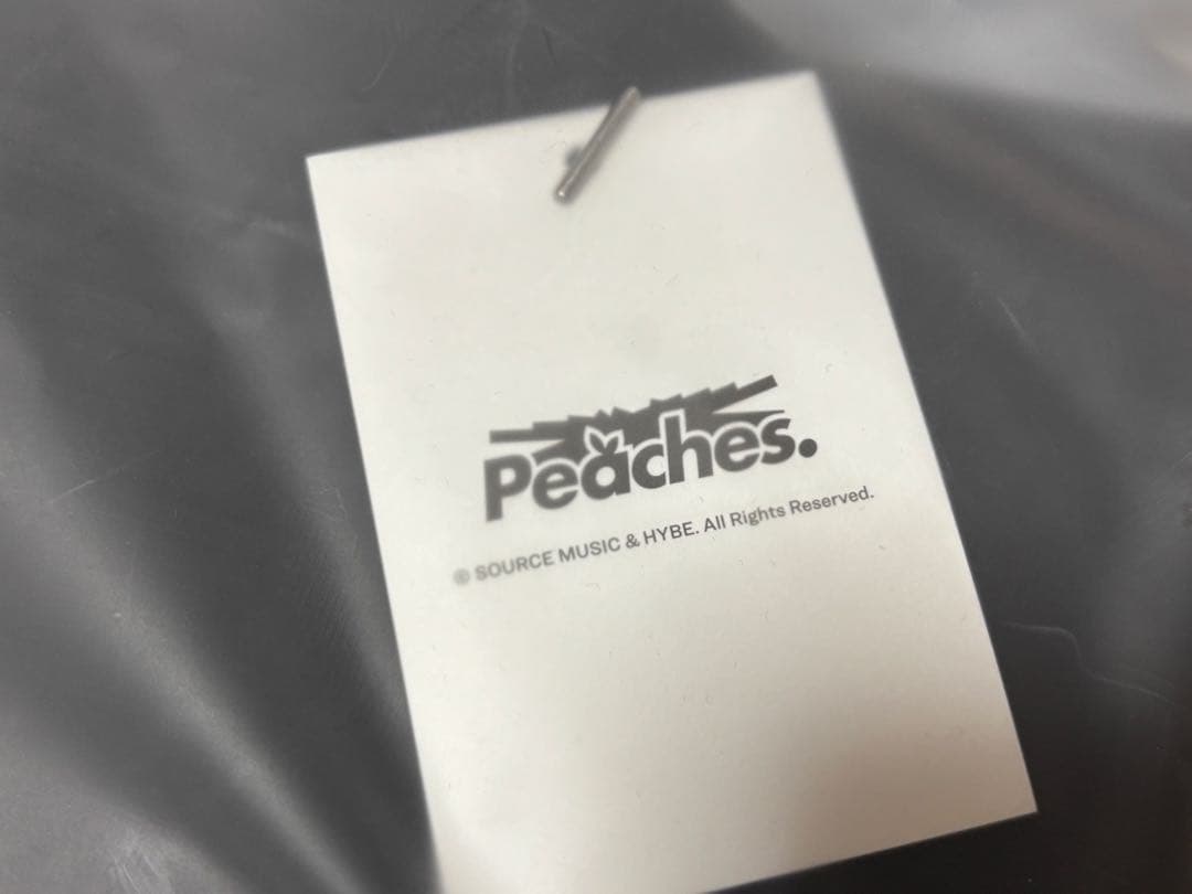 Lesserafim × Peaches Tシャツ Mサイズ(新品未開封)